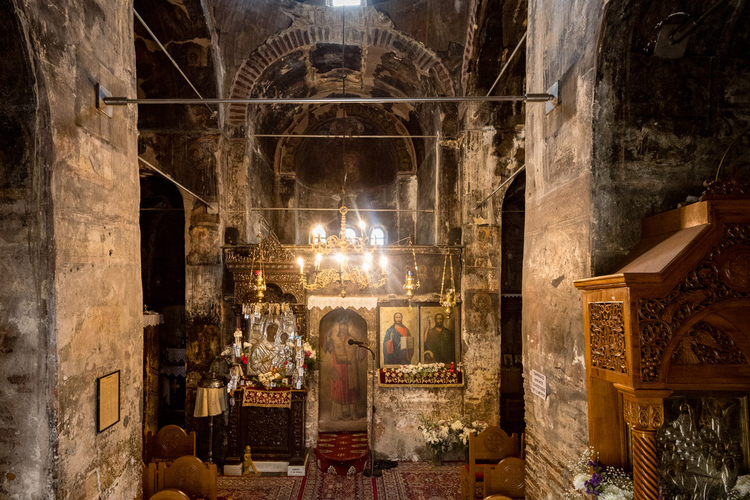 Interior of Temple of Dormition - Fragavilla Monas...