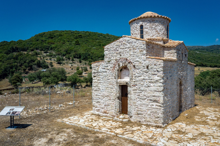 Church of Pammegistoi Taxiarches 6