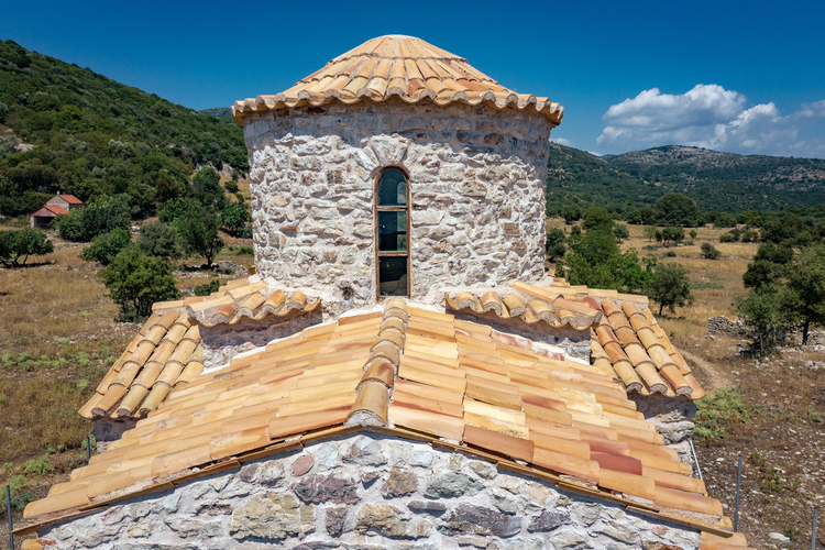 Church of Pammegistoi Taxiarches 5