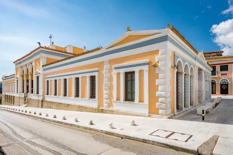 Tour of the city and the area of ​​Pyrgos