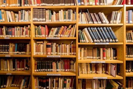 Pyrgos Central Public Library 4