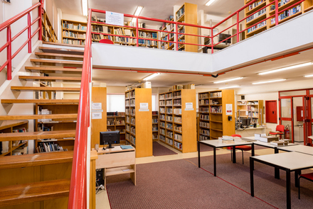 Pyrgos Central Public Library 12